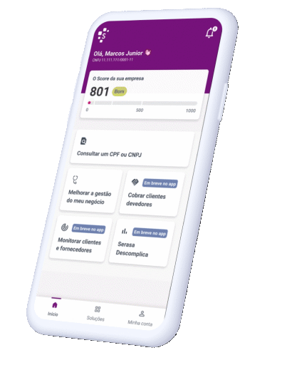 Celular com a tela do aplicativo em funcionamento